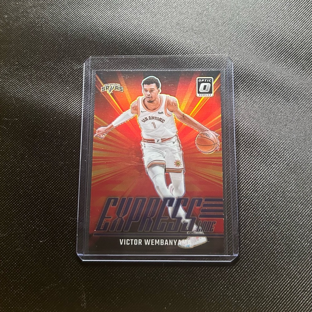 San Antonio Spurs Victor Wembanyama Express Lane Basketball Trading Card